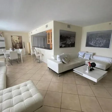 Oceanview Large Dream Condo With 2Bd/2B In Clearwater Beach